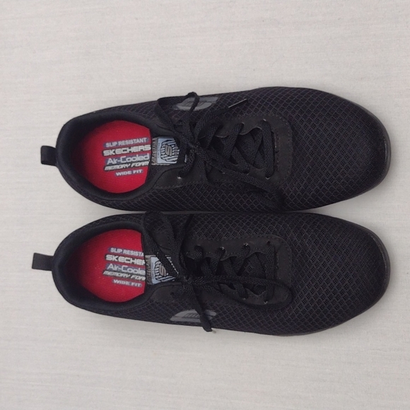 Skechers air-cooled memory foam slip resistant shoe - Picture 1 of 5